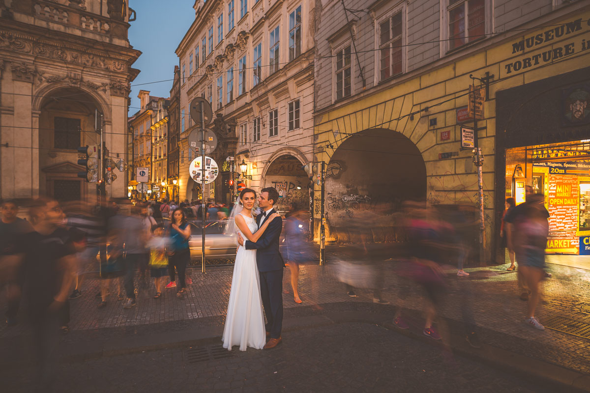Zdjęcia ślubne realizowane w stolicy Czech