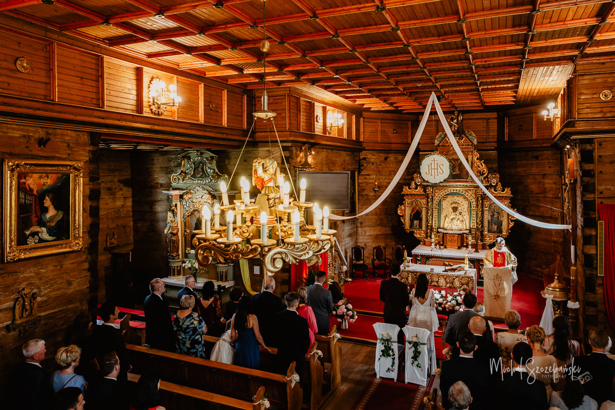 Wnętrze kościoła św. Mikołaja w Parzynowie